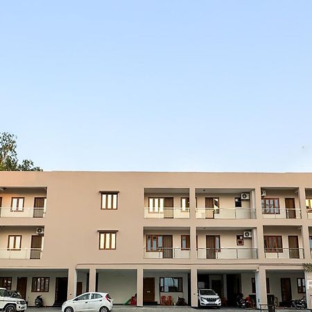 Guru Sadan A Luxe Stay Ayodhya Ngoại thất bức ảnh