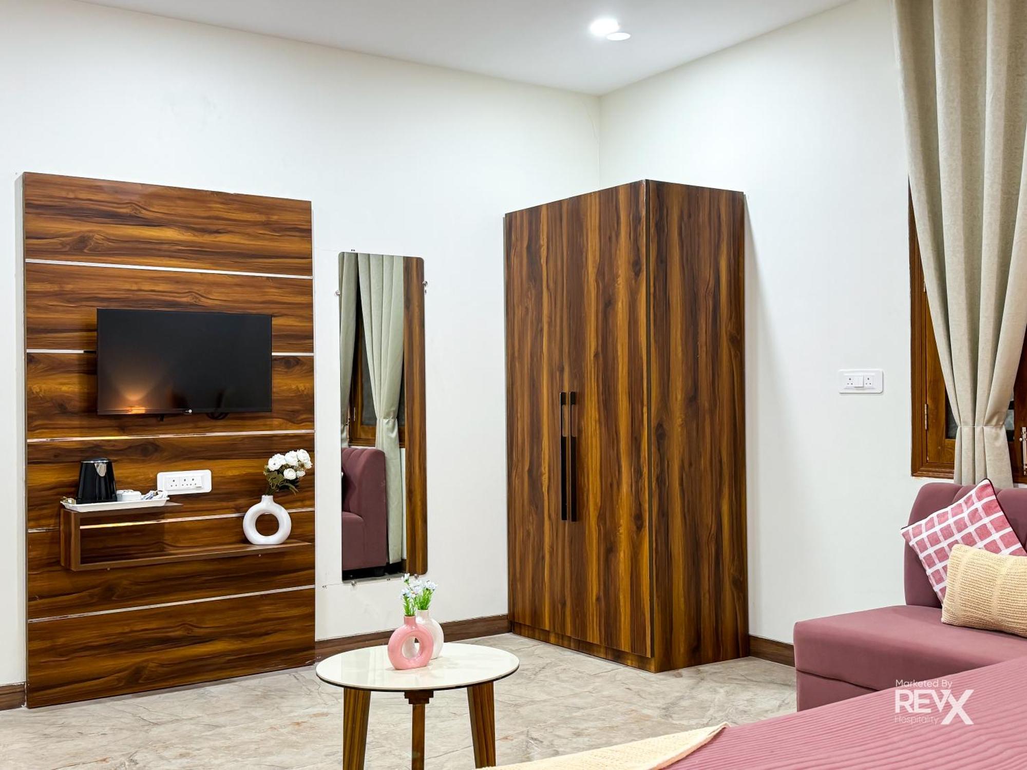 Guru Sadan A Luxe Stay Ayodhya Ngoại thất bức ảnh