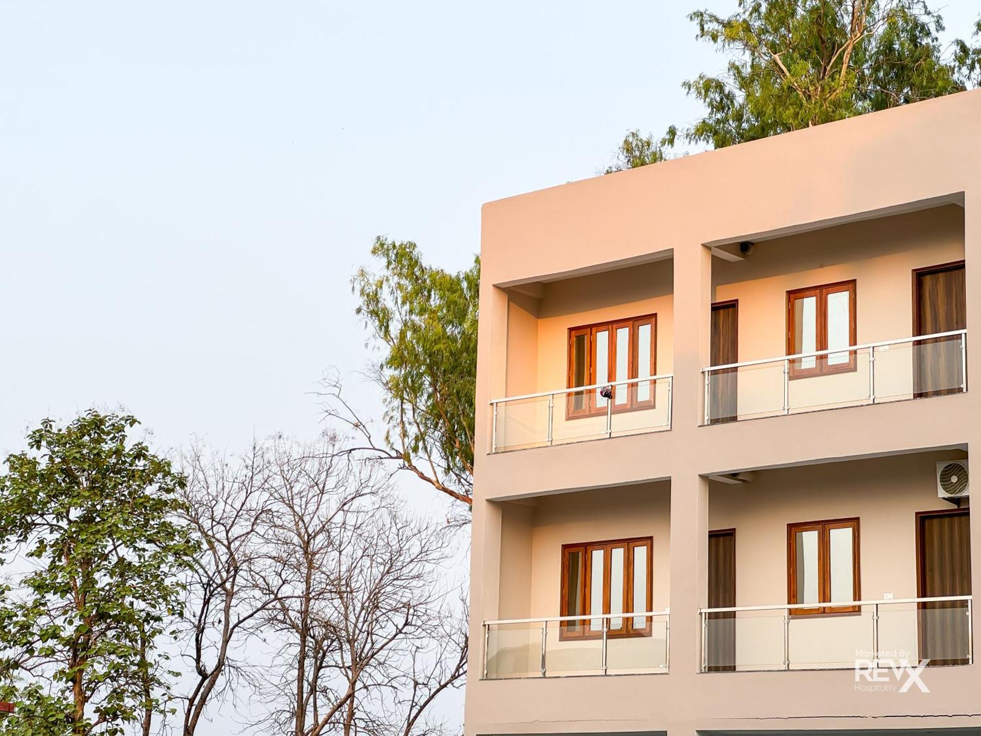 Guru Sadan A Luxe Stay Ayodhya Ngoại thất bức ảnh